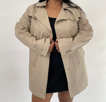 Short trench coat