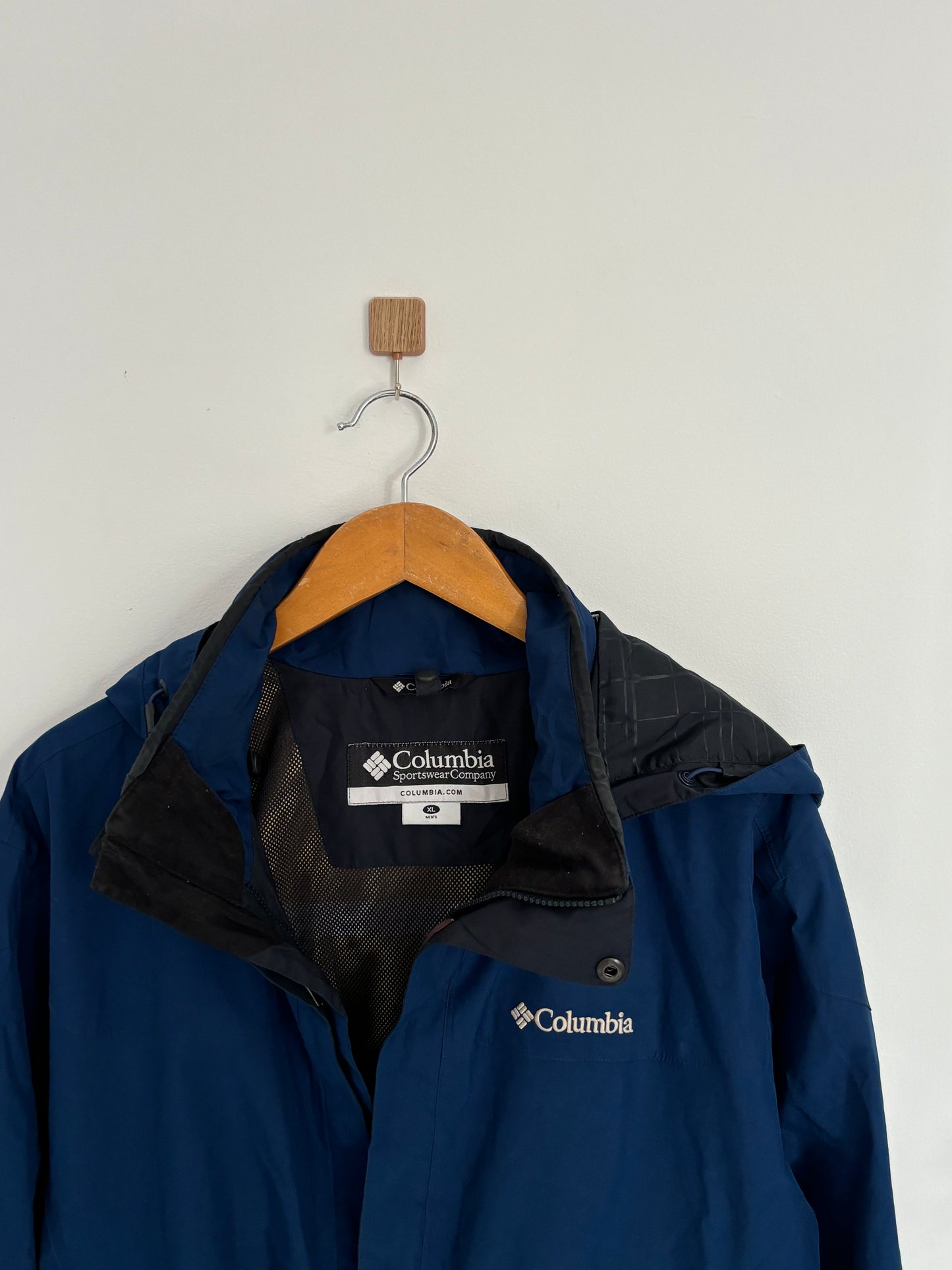 Columbia windbreaker