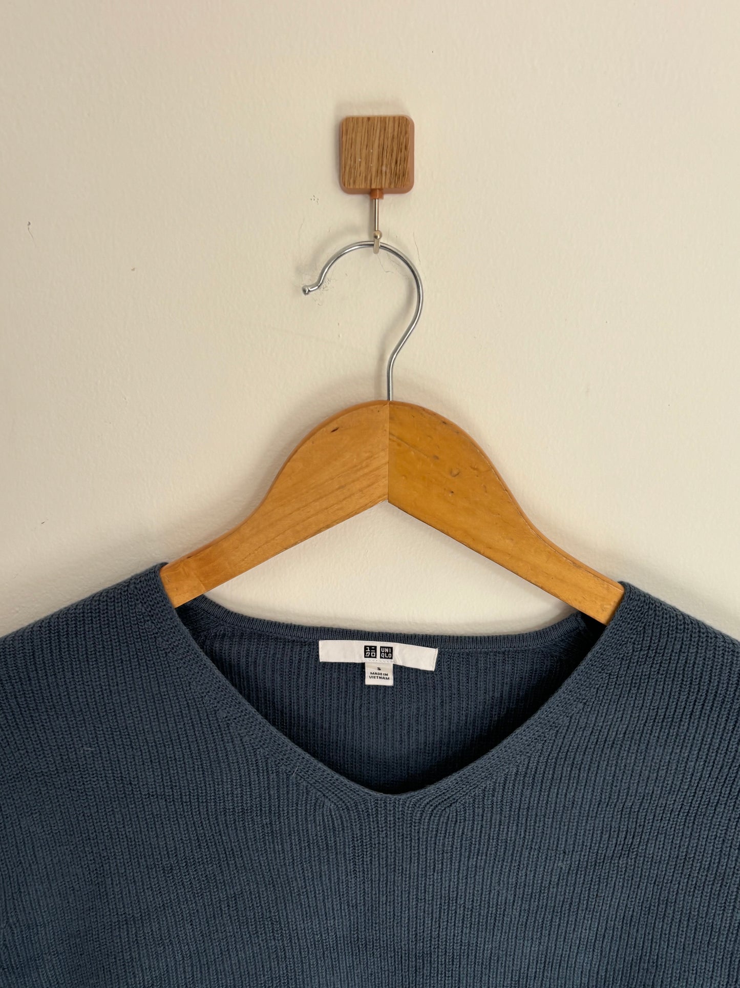 Uniqlo sweater