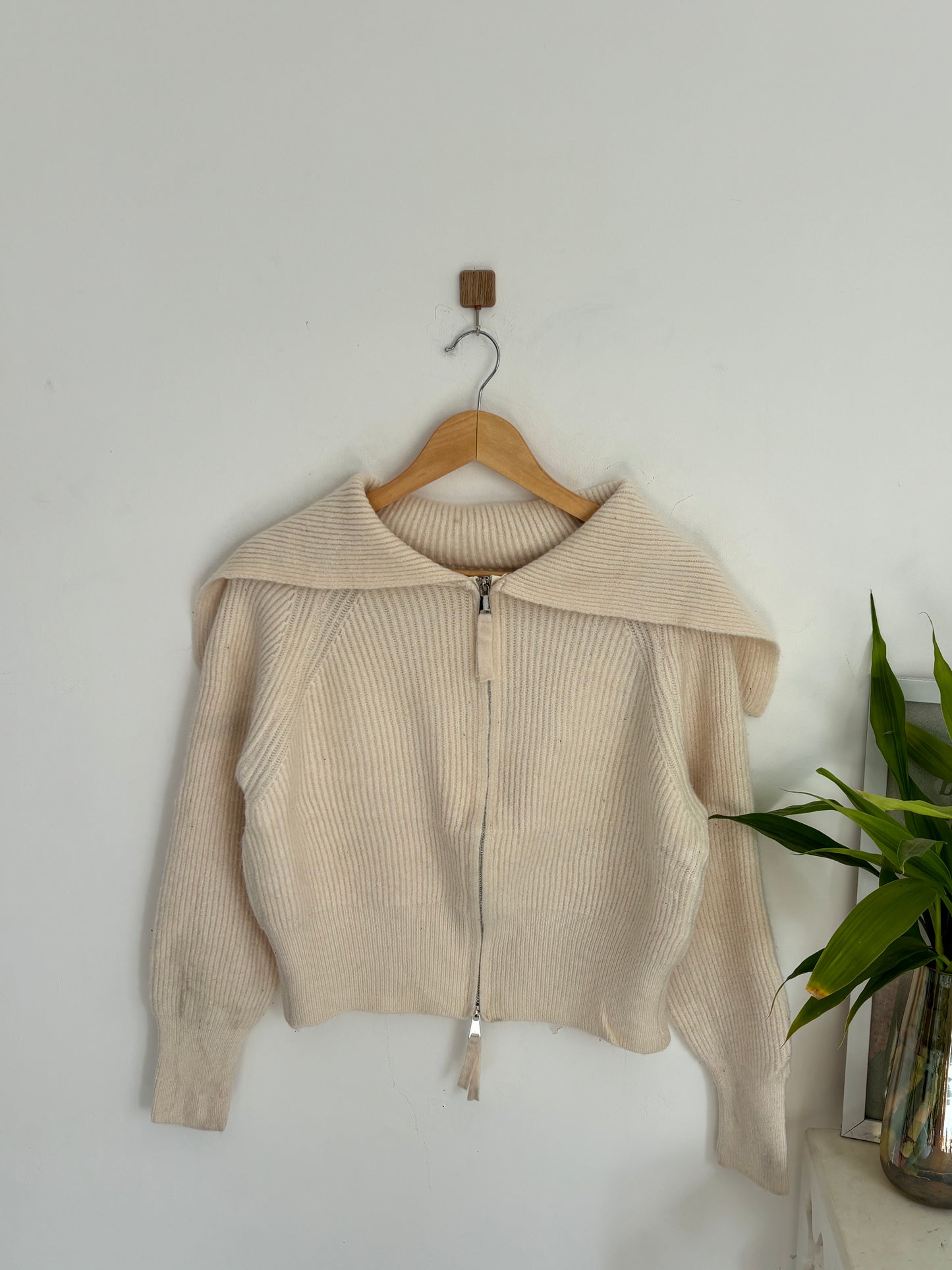 Zipper sweater