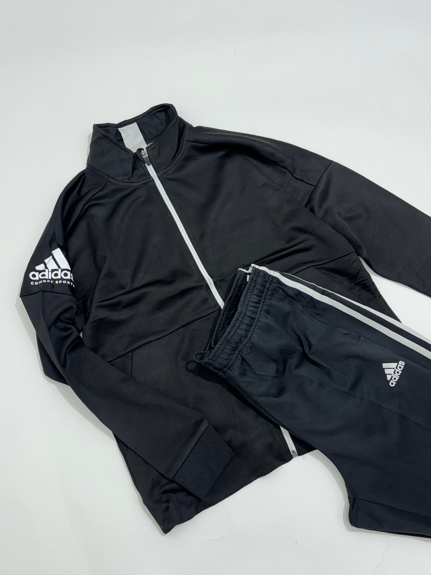 Adidas track(upper)