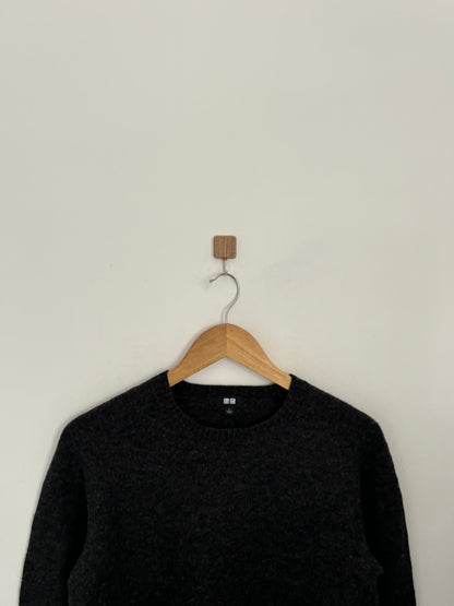 Uniqlo sweater