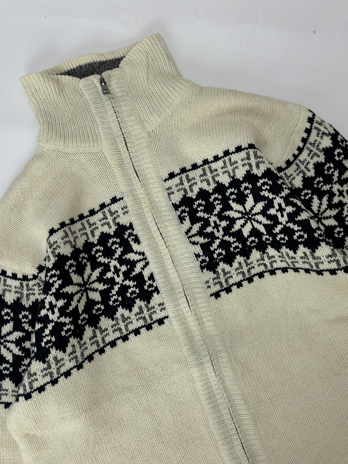 Snowflakes sweater